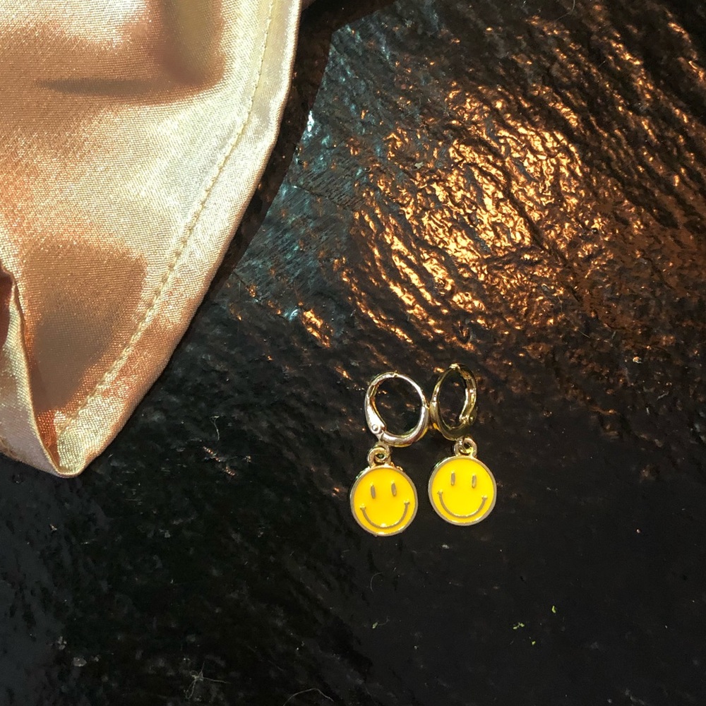 It’s Fine Smiley Face Earrings